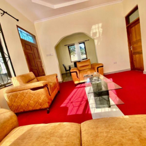 Desmond HOMESTAY